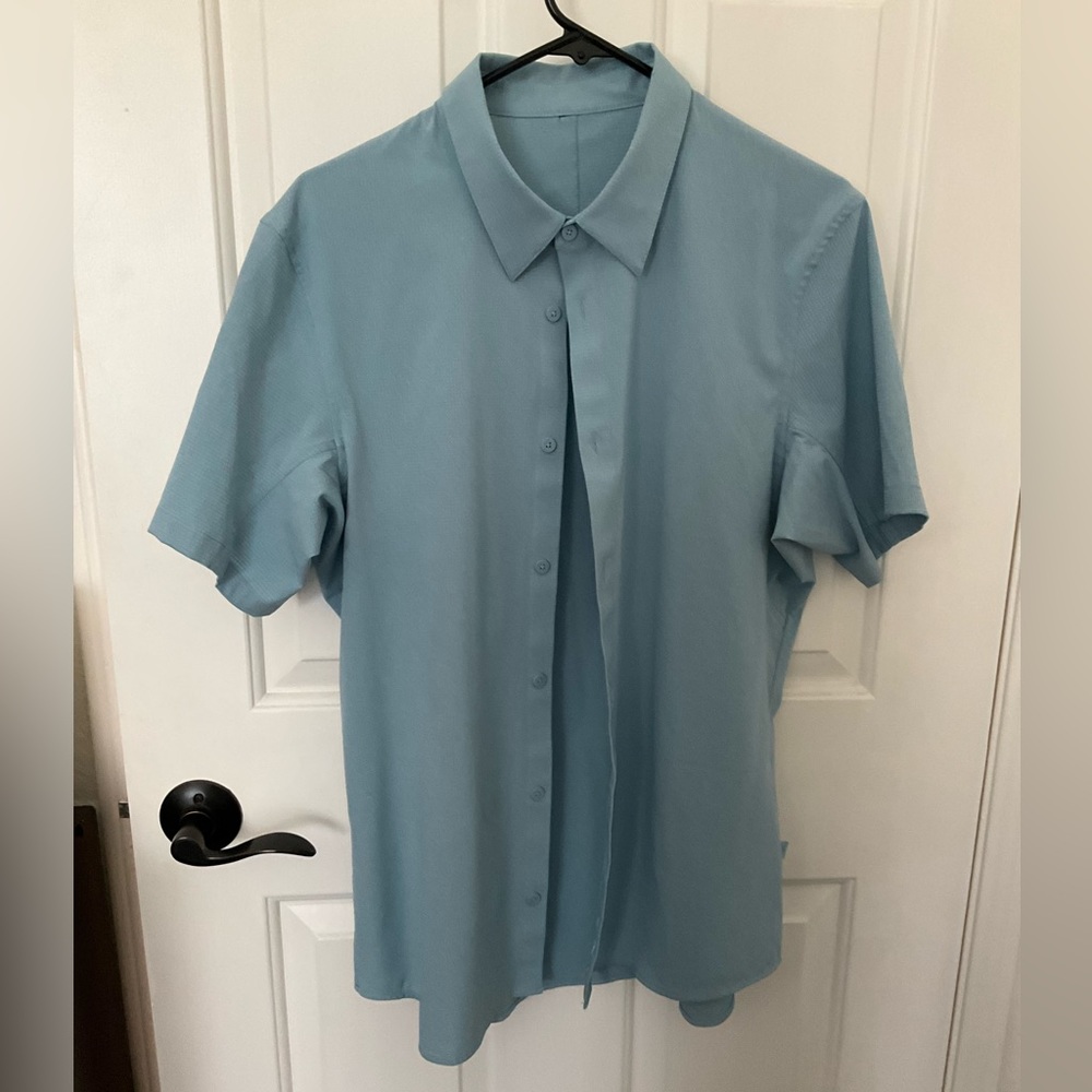 Lululemon Mens button up